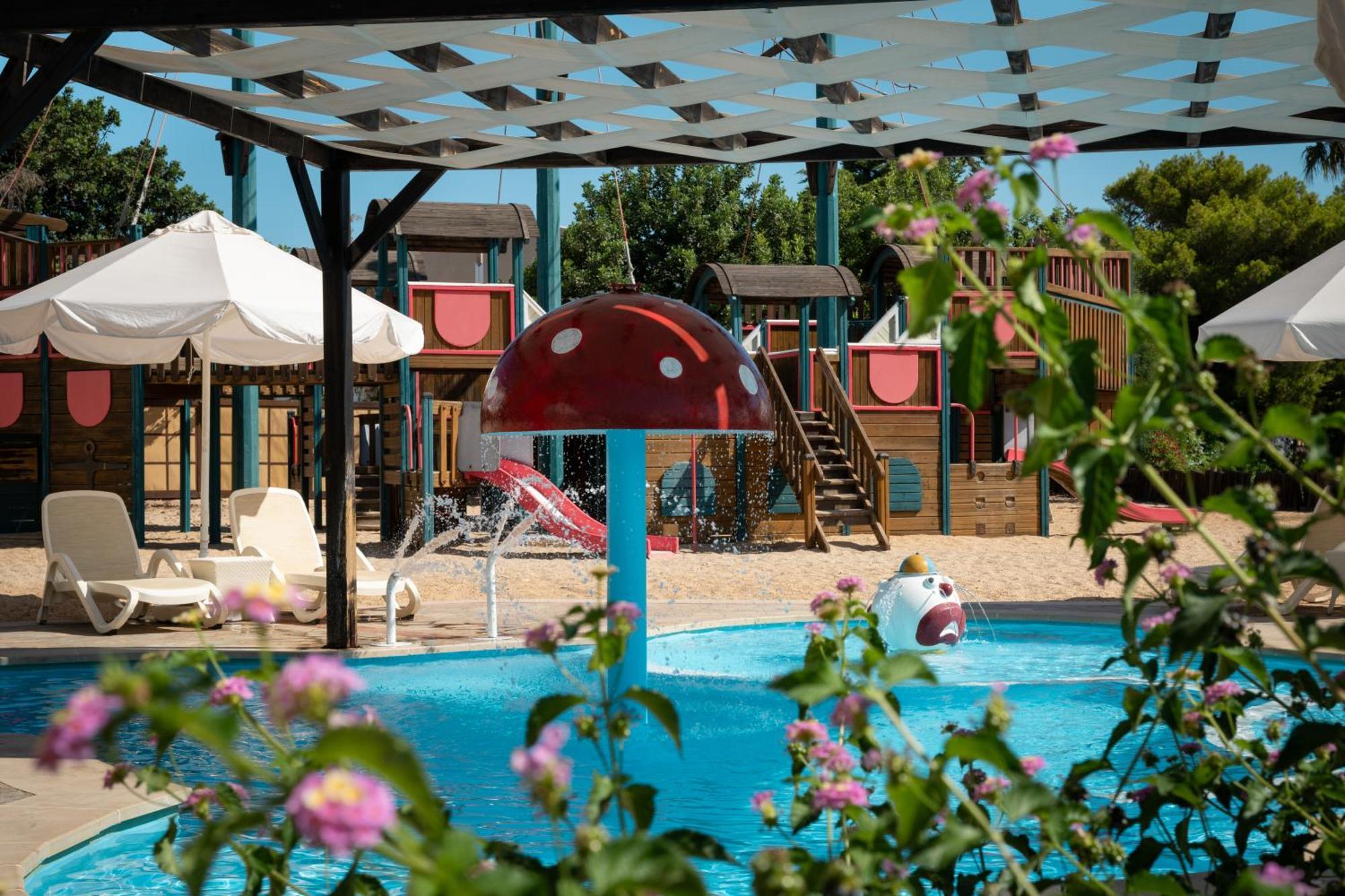 Mitsis Royal Mare Hotel Hersonissos  Exterior photo