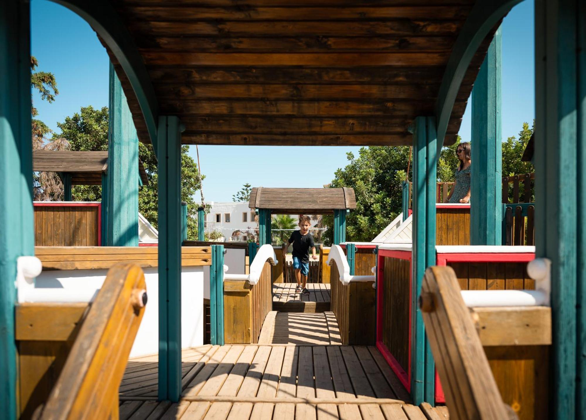 Mitsis Royal Mare Hotel Hersonissos  Exterior photo