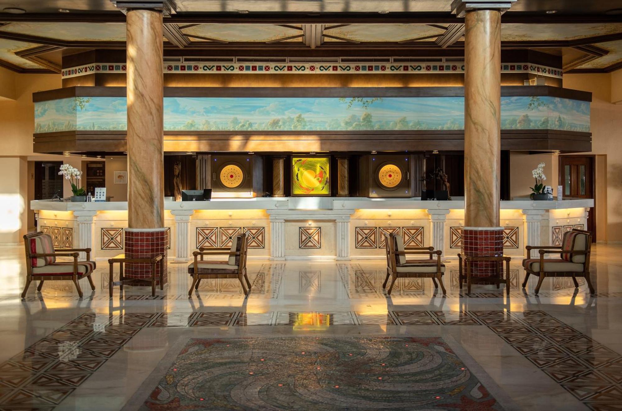 Mitsis Royal Mare Hotel Hersonissos  Exterior photo