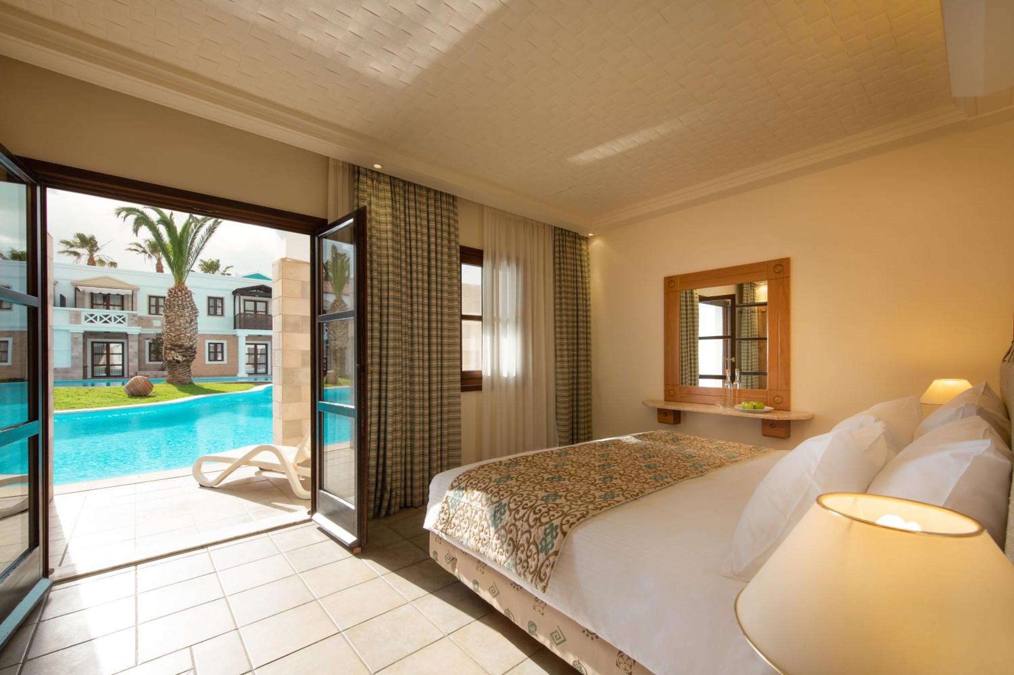 Mitsis Royal Mare Hotel Hersonissos  Exterior photo