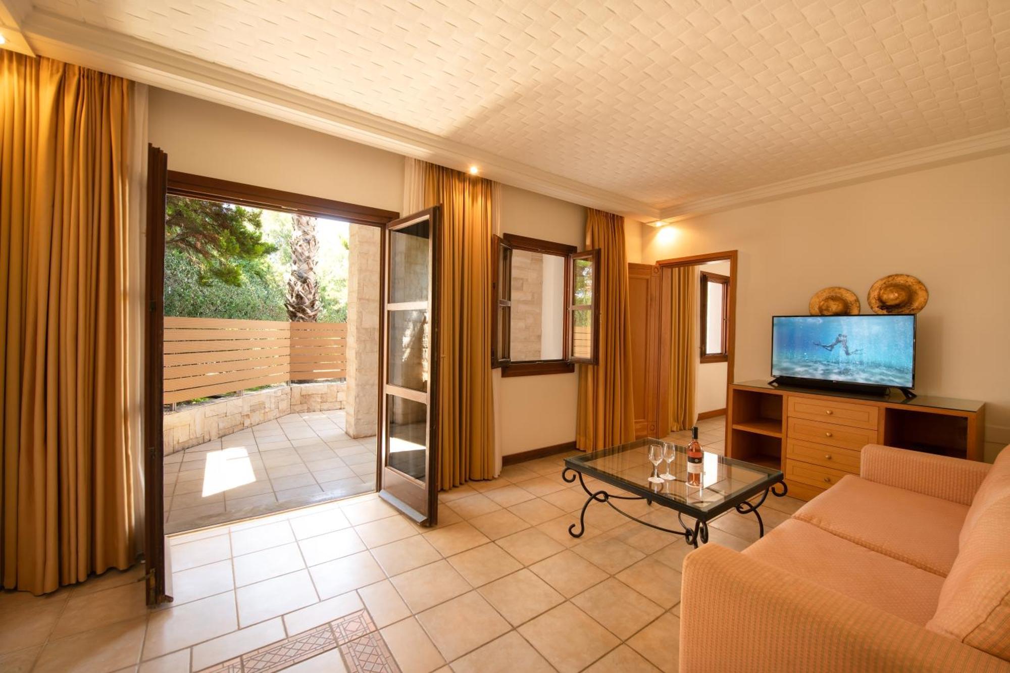 Mitsis Royal Mare Hotel Hersonissos  Exterior photo