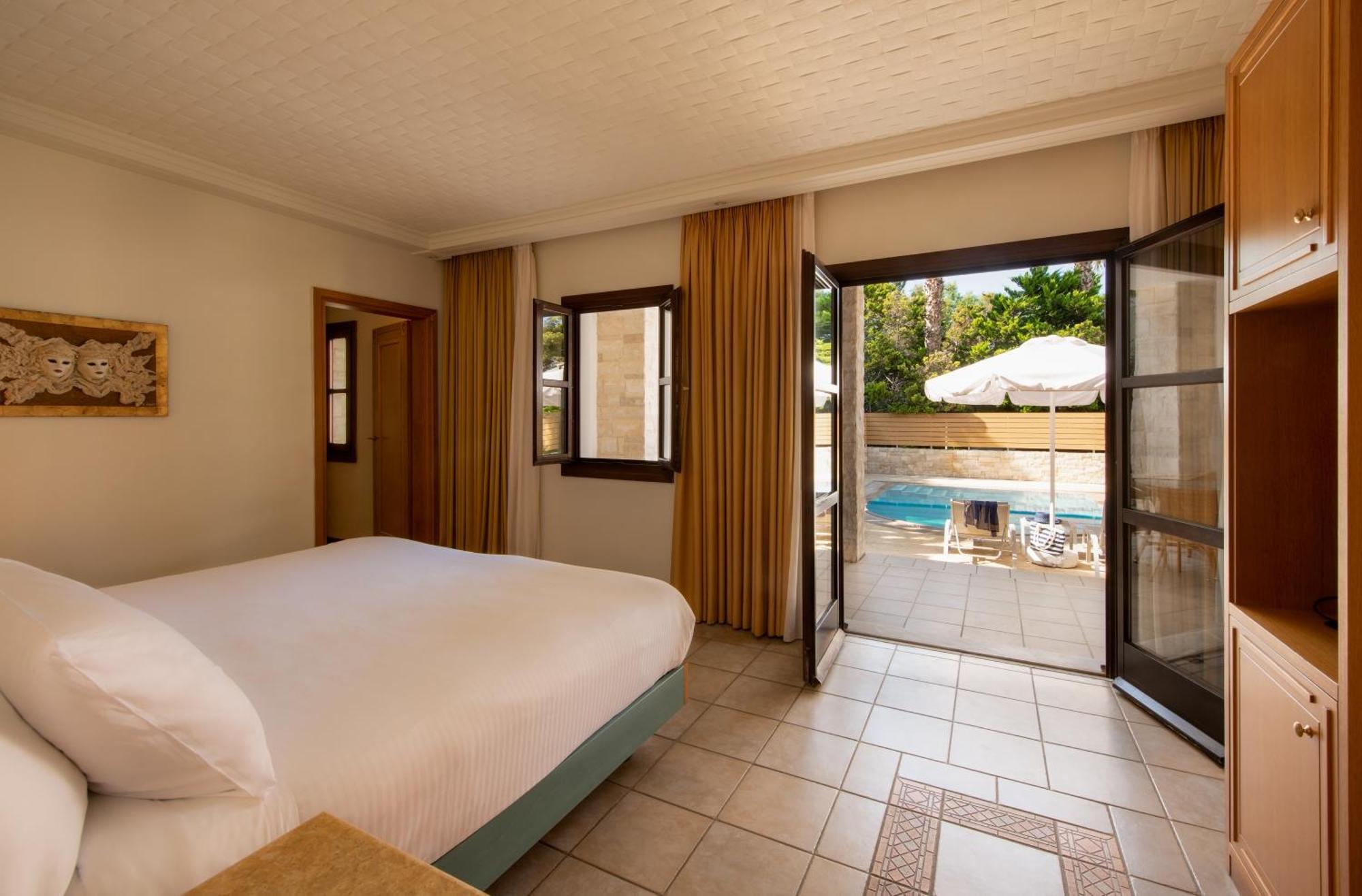 Mitsis Royal Mare Hotel Hersonissos  Exterior photo