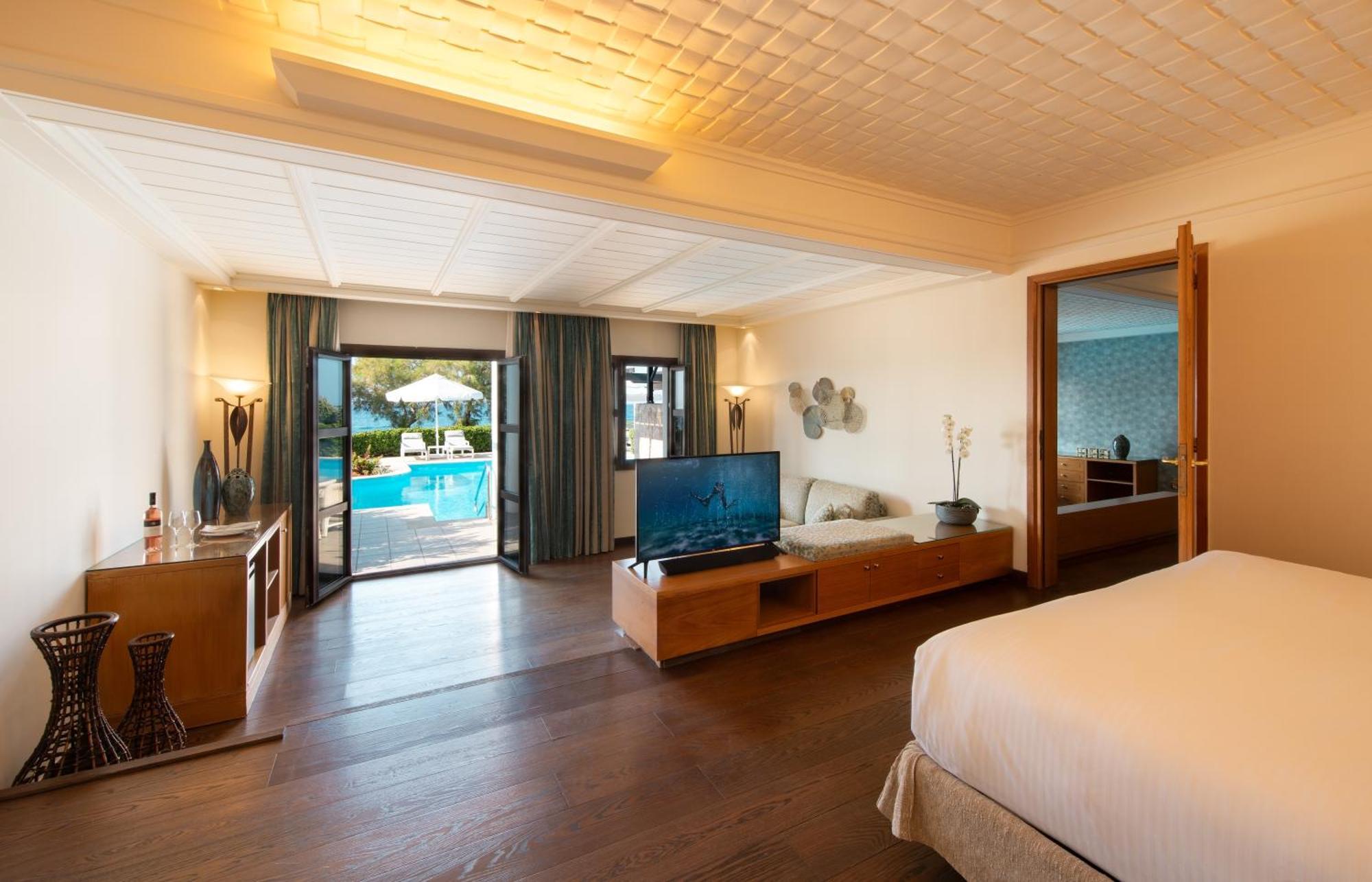 Mitsis Royal Mare Hotel Hersonissos  Exterior photo
